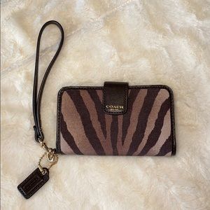 NWOT Coach Brown Zebra Wristlet Wallet iPhone Case